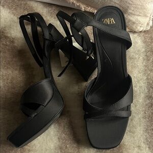 Zara Women's Elegant Black Heels